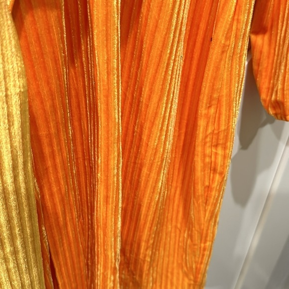 NWOT orange/yellow velour dress size M - Picture 2 of 6